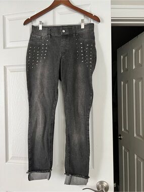 RARE FIND Zeza B by Hue pull on jeans studded